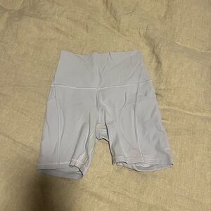 Lulu lemon size 4, 6 in biker shorts, pastel blue